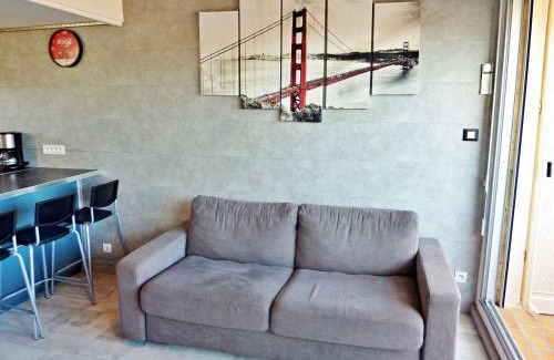 Marseillan Plage Apartamento | Duplex rénové avec clim, terrasse et parking à Marseillan - FR-1-387-162