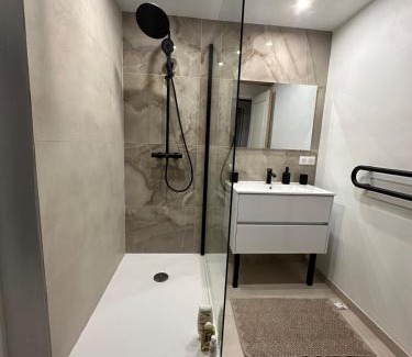 Roquesteron Apartamento | Duplex refait à neuf Village au coeur de la nature
