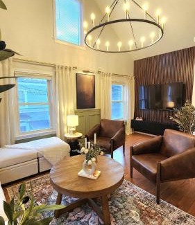 Wellington-Harrington Apartamento | Duplex Rooftop at MIT Kendall Sq - 2 FREE Parking