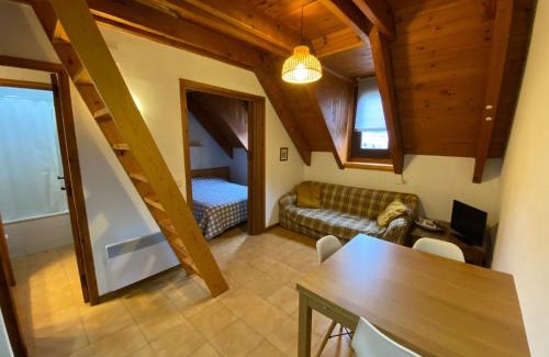 Pla de l'Ermita Apartamento | Duplex Sky, muy cerca estación ski, Bonito y acogedor