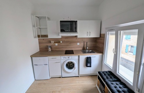 Quincy-Voisins Apartamento | Duplex, Sleeps 3 w/Secure Garage, 30min to Disney