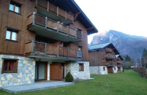 Samoens Apartamento | Duplex spacieux avec piscine couverte, balcon et parking, à 300m du centre et proche des pistes - FR-1-624-137