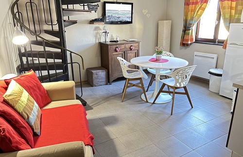 Eguisheim Apartamento | Duplex St Léon*** located in Eguisheim with private parking and 10km from Colmar