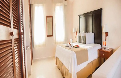 Puerto Juárez Complejo | Duplex-Style Ocean View Studio with Balcony at Family Friendly Cancun Resort