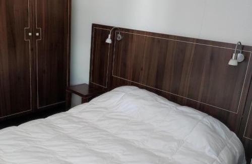 Jausiers Apartamento | Duplex T3 avec piscine, WiFi, parking et animaux acceptés à Jausiers - FR-1-165B-1
