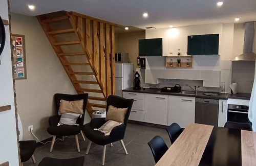 Esquieze-Sere Casa | Dúplex tranquilo de 3 P con terraza, para 4 pers., cerca de termas, WiFi gratis, estacionamiento.
