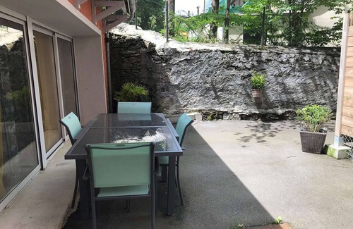 Esquieze-Sere Casa | Dúplex tranquilo de 3 P con terraza, para 4 pers., cerca de termas, WiFi gratis, estacionamiento.