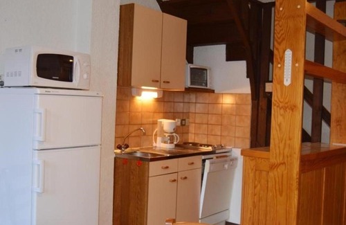 Esquieze-Sere Apartamento | Duplex T4 7 pers avec terrasse et parking à Esquièze-Sère - FR-1-402-73