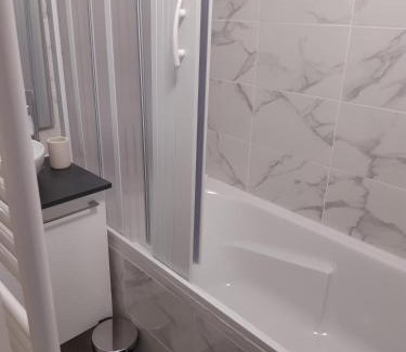 Oasis - Maroc Apartamento | Duplex tout confort - circuit 24h - pôle santé sud - Centre des expositions - Technoparc