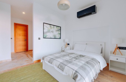 Alacati Apartamento | Duplex Villa w Balcony 5 min to Beach in Alacati