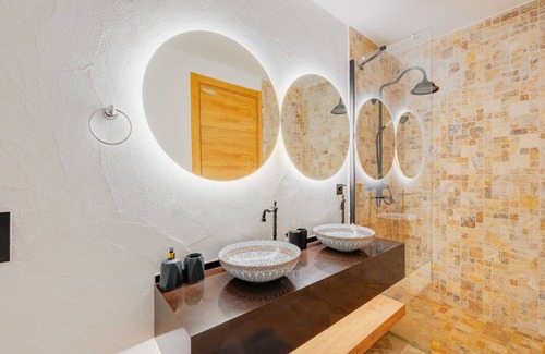Alacati Apartamento | Duplex Villa w Shared Pool, Balcony in Alacati