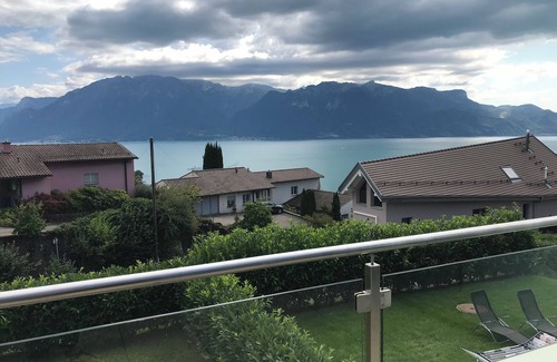 Corseaux Apartamento | Duplex with terrace and lake view