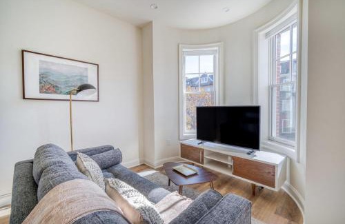 Dupont Circle Apartamento | Dupont Circle 2br w wd nr dining bars WDC-749