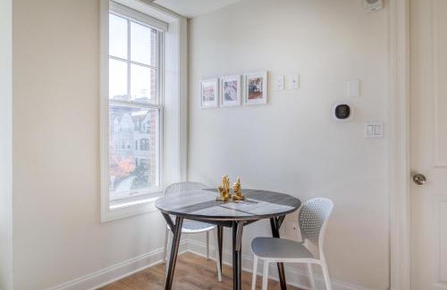 Dupont Circle Apartamento | Dupont Circle 2br w wd nr dining bars WDC-749