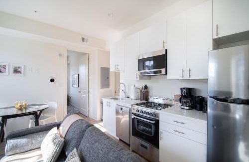 Dupont Circle Apartamento | Dupont Circle 2br w wd nr dining bars WDC-749