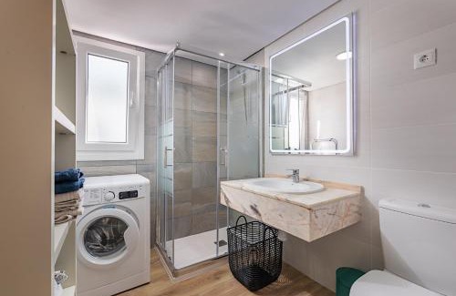 Castillo de Sabinillas Apartamento | Duquesa port studio apartment - bright sunlit terrace