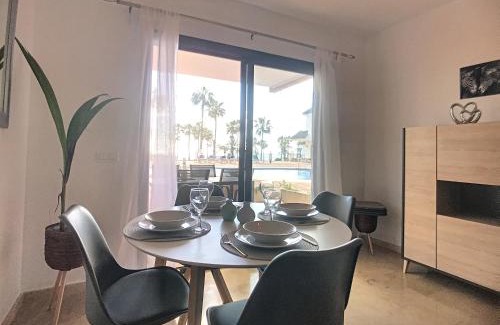 Castillo de Sabinillas Apartamento | Duquesa Superb Seafront Apartment Marina Real