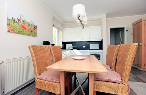 Neuhaus Apartamento | Durch den Küstenwald in Wenigen Minuten zum Strand