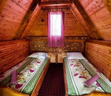 Virak Chalet De Esquí | Durmitorske kolibe