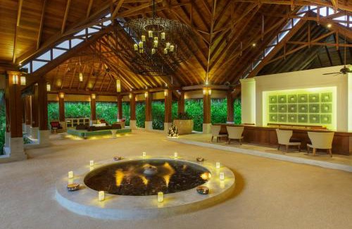Mudhdhoo Complejo | Dusit Thani Maldives - 50 percent discount on transfers for stays until 20 Dec 2025