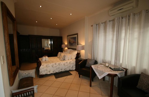 Piet Retief Cama Y Desayuno | Dusk to Dawn Guesthouse