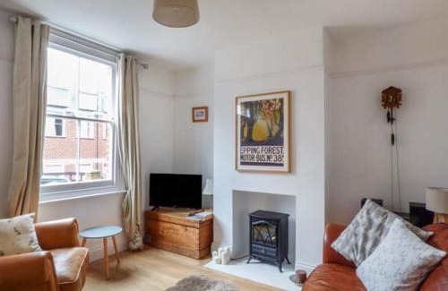 Colchester Casa | Dutch Cottage