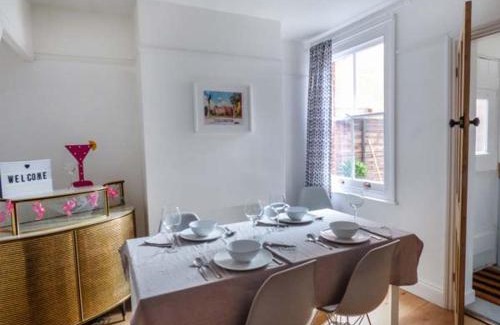 Colchester Casa | Dutch Cottage