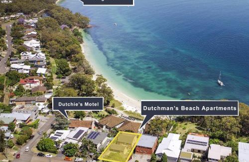 Nelson Bay Hotel | Dutchies Motel Nelson Bay & Dutchmans Beach Apartments