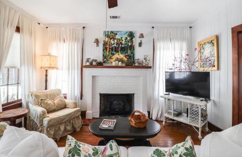 Savannah Beach Casa | Dutton Waller Cottage