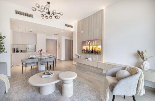 Abu Dhabi Apartamento | DVH Luxe Retreats 1BR Yas Island by Ferrari World and Yas Mall