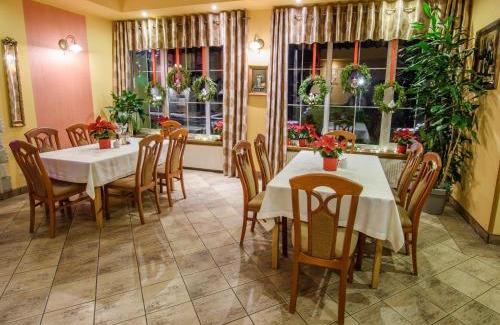 Milkow Apartamento | Dwór Skalny Apartamenty, Pokoje i Restauracja Karczma Skalna