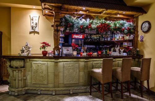 Milkow Apartamento | Dwór Skalny Apartamenty, Pokoje i Restauracja Karczma Skalna