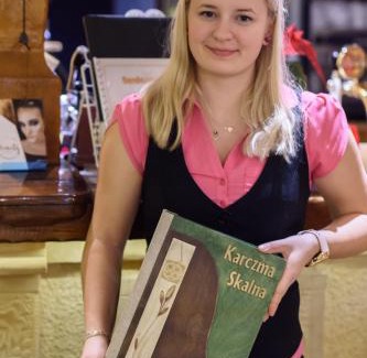 Milkow Apartamento | Dwór Skalny Apartamenty, Pokoje i Restauracja Karczma Skalna