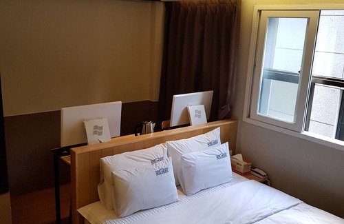 Geumjeong Hotel | DWELL HOTEL