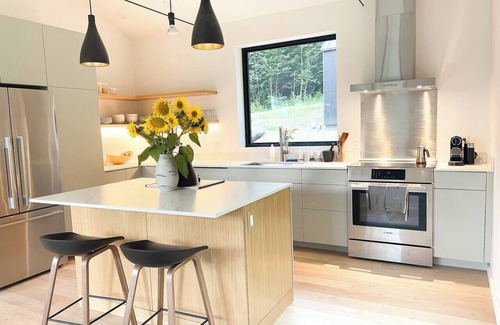 Waterbury Center Casa | Dwell Retreat with Sauna between Stowe and Waterbury