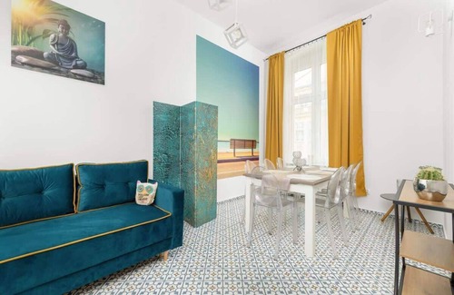 Bytom Apartamento | Dworcowa 11 | Unique Apartment | Near the market