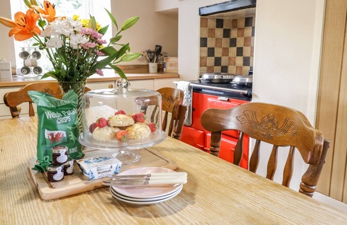 Llanelltyd Cabaña | DWYNANT, pet friendly, character holiday cottage in Dolgellau
