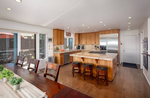 Carnelian Bay Casa | Dynamic Views, Hot Tub, Gym, 2nd Living Rm, Garage & More!