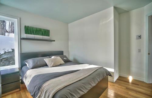 Sherbrooke Casa | Dynamite 2-Bedroom House, Garage, Sleeps 6