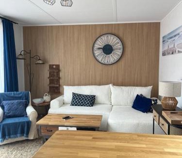 Nowecin Casa | Dzika Łąka