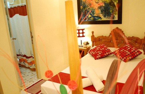 Puerto Princesa City Centre Casa | DZR Guest House