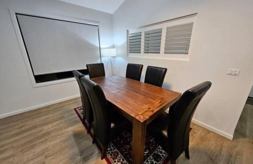 Tarneit Casa | E 4 Room Retreat Family Friendly