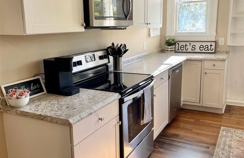 Anderson Casa | E Reed St., 117 B | 2 Bed, 1 Bath