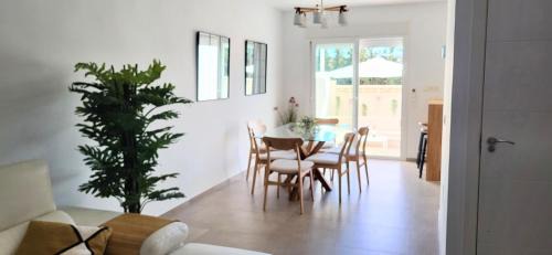 Nueva Milla de Oro Villa | E1 Desk Private patio Terrace Barbecue