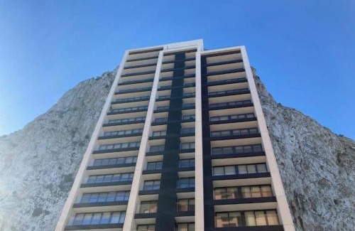 Gibraltar Apartamento | E1 Suites - Modern Comfort & Spa Luxury, Gibraltar