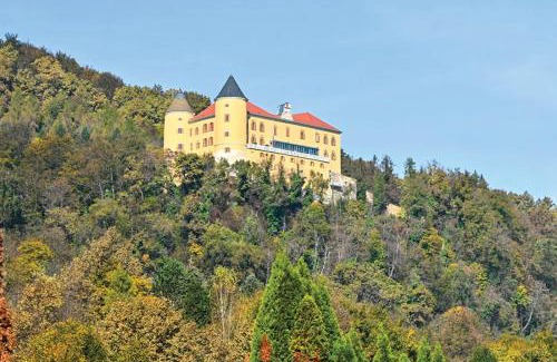 Podcetrtek Apartamento | E79 AQUALUNA KAMP NATURA PODČETRTEK card not included