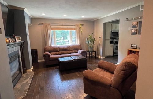 Oshkosh Casa | EAA Only a Mile Away