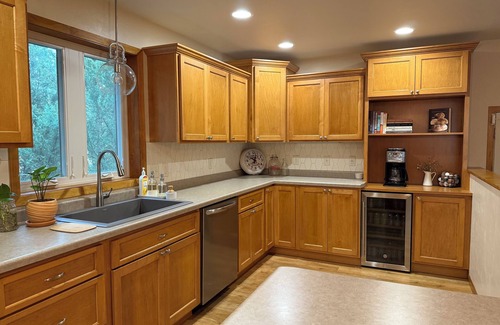 Fond du Lac Casa | EAA - Spacious 4-bedroom, 3-bath house in Fond du Lac