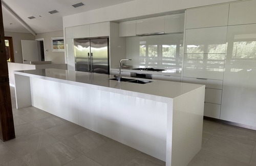 Eagle Bay Casa | Eagle Bay holiday home very close to beach
