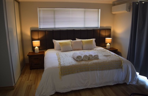 Eagle Bay Cama Y Desayuno | Eagle Bay House - Sala de otoño